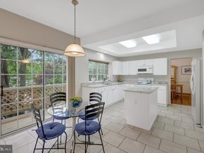 30125 Merchant Court, Great Falls VA 22066