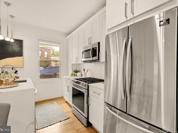 317 3rd Street SE 25, Washington DC 20003