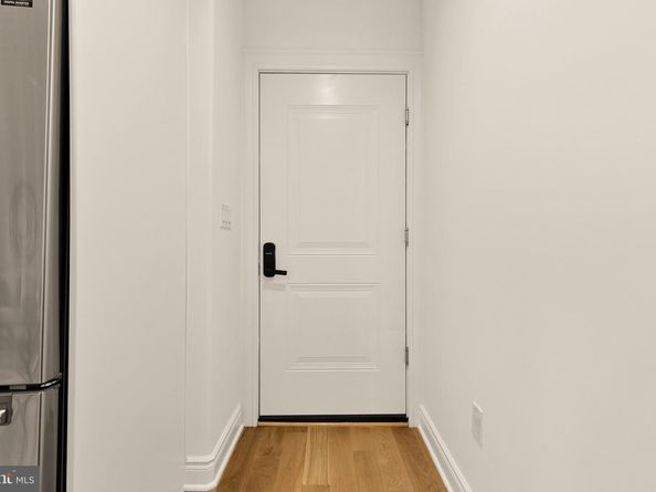 317 3rd Street SE 25, Washington DC 20003