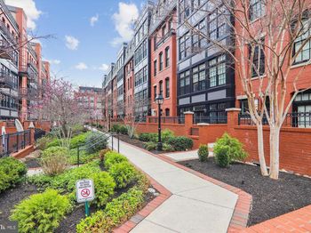 1701 16TH Street N