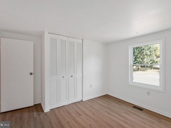 1257 Magnolia Lane, Herndon VA 20170