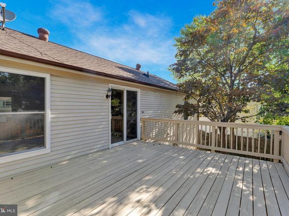 1257 Magnolia Lane, Herndon VA 20170