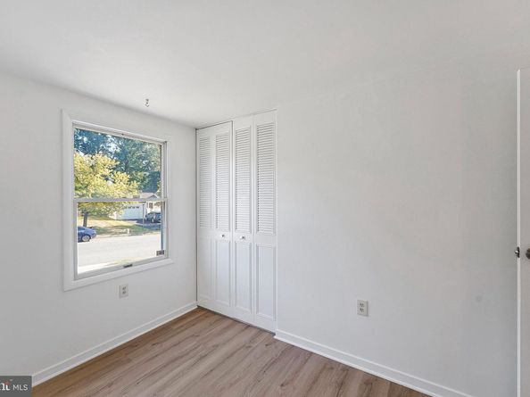 1257 Magnolia Lane, Herndon VA 20170