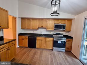 1257 Magnolia Lane, Herndon VA 20170