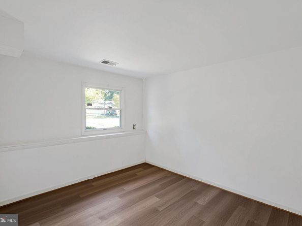 1257 Magnolia Lane, Herndon VA 20170
