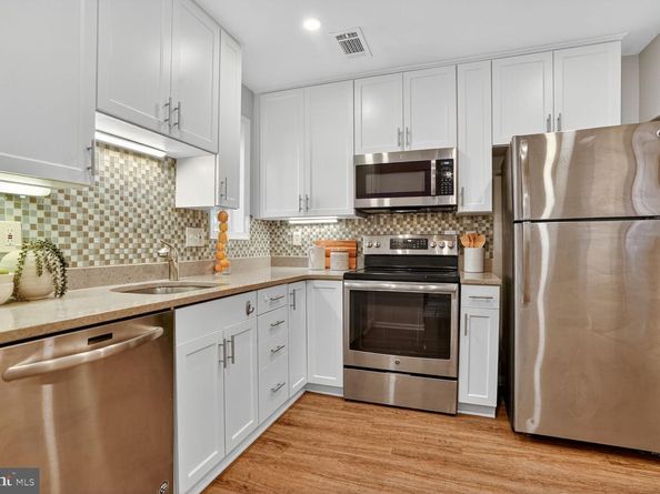 6711 Kenwood Forest Lane 46, Chevy Chase MD 20815