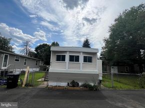 1445 Old Bristol Pike 71, Morrisville PA 19067