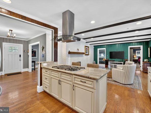 2714 Hunter Mill Road, Oakton VA 22124