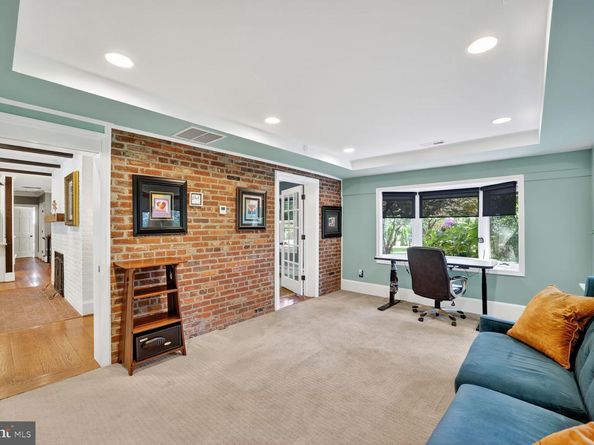 2714 Hunter Mill Road, Oakton VA 22124