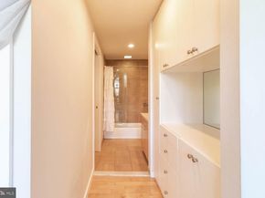317  319 Vine Street 308, Philadelphia PA 19106