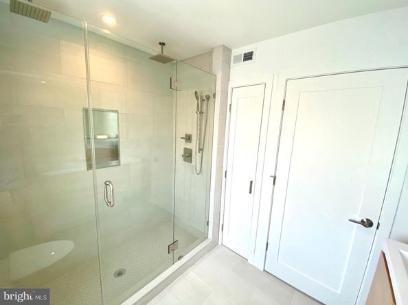 2441 S Clarion Street, Philadelphia PA 19148