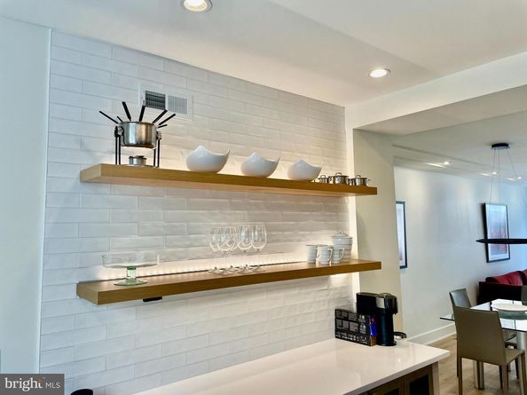 2441 S Clarion Street, Philadelphia PA 19148