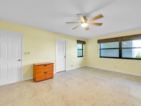 374 Golfview Rd 106, North Palm Beach FL 33408