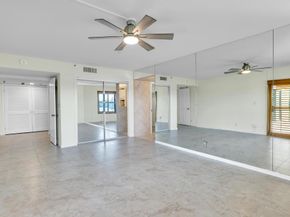 374 Golfview Rd 106, North Palm Beach FL 33408