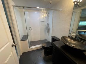 374 Golfview Rd 106, North Palm Beach FL 33408