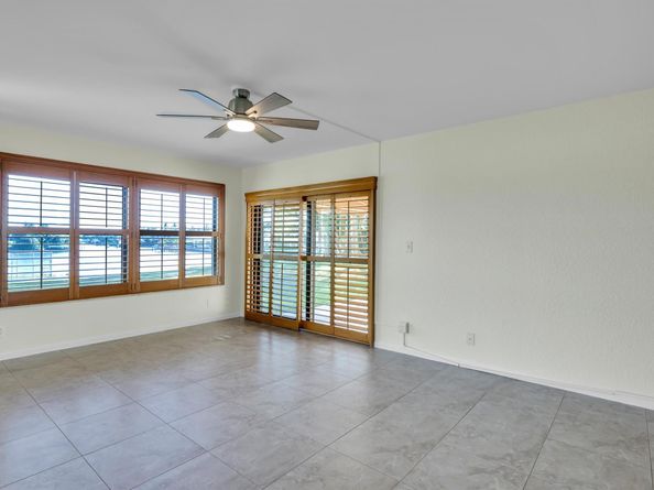 374 Golfview Rd 106, North Palm Beach FL 33408