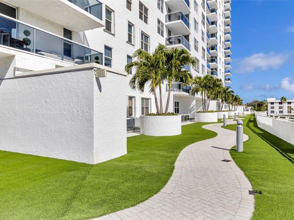 3015 N Ocean Blvd 9C, Fort Lauderdale FL 33308