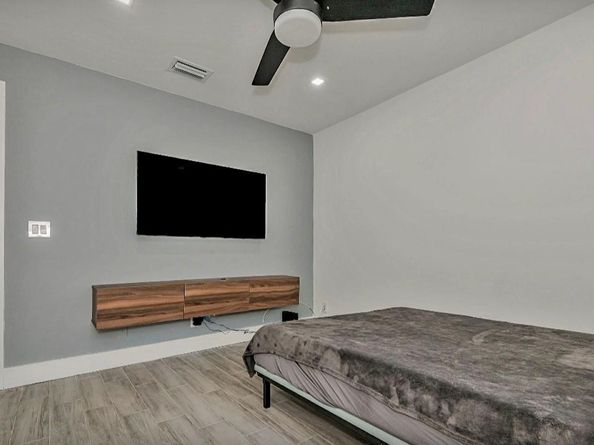 1508 SW 149th Ave, Pembroke Pines FL 33027