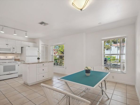 10845 NW 46th Dr, Coral Springs FL 33076