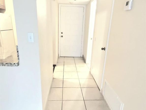 2710 Riverside Dr 202A, Coral Springs FL 33065