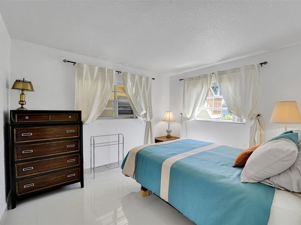 17090 NE 14th Ave 103, North Miami Beach FL 33162