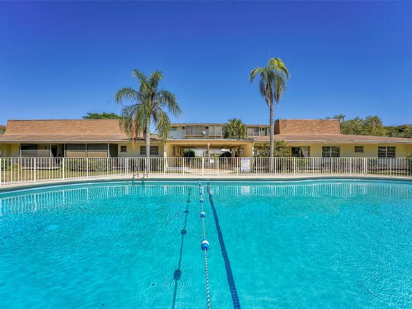 17090 NE 14th Ave 103, North Miami Beach FL 33162