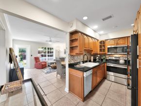 925 NE 40th Street, Oakland Park FL 33334