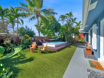 925 NE 40th Street