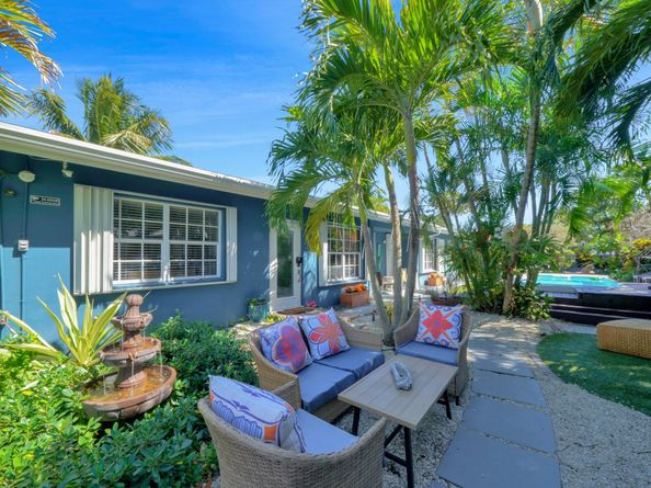 925 NE 40th Street, Oakland Park FL 33334