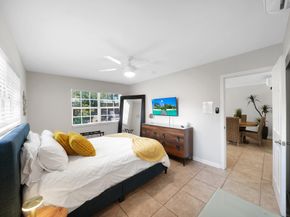 925 NE 40th Street, Oakland Park FL 33334