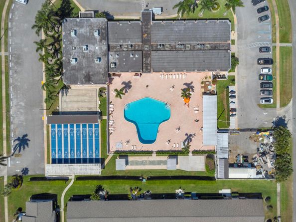 2533 Dudley Drive W E, West Palm Beach FL 33415
