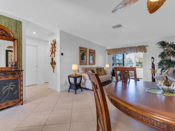 2533 Dudley Drive W E, West Palm Beach FL 33415
