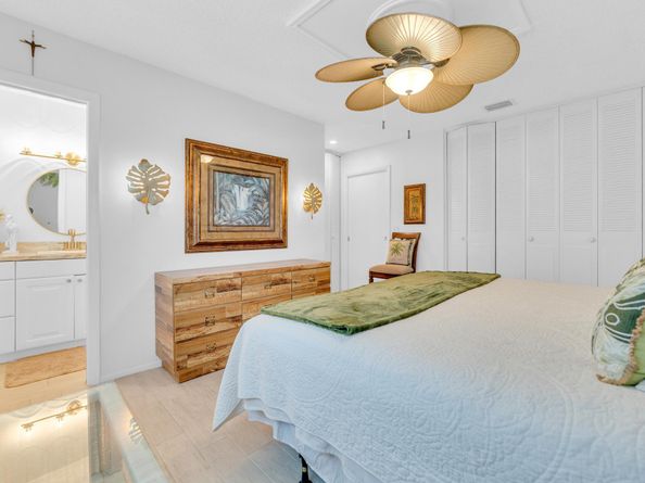 2533 Dudley Drive W E, West Palm Beach FL 33415