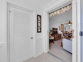 2533 Dudley Drive W E, West Palm Beach FL 33415