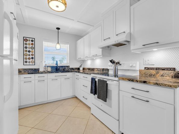 2533 Dudley Drive W E, West Palm Beach FL 33415