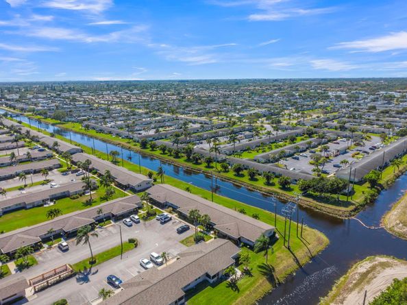 2533 Dudley Drive W E, West Palm Beach FL 33415