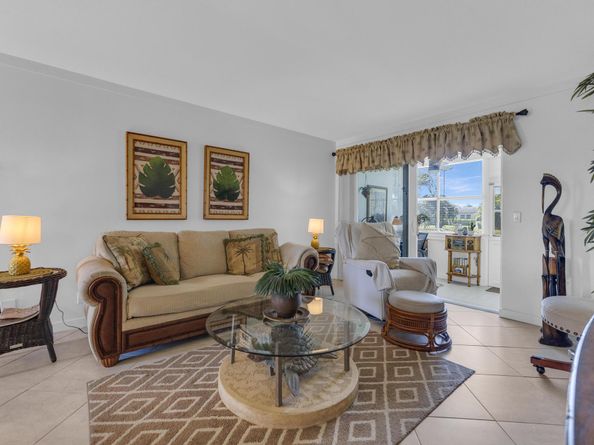 2533 Dudley Drive W E, West Palm Beach FL 33415