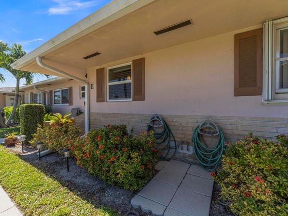 2533 Dudley Drive W E, West Palm Beach FL 33415