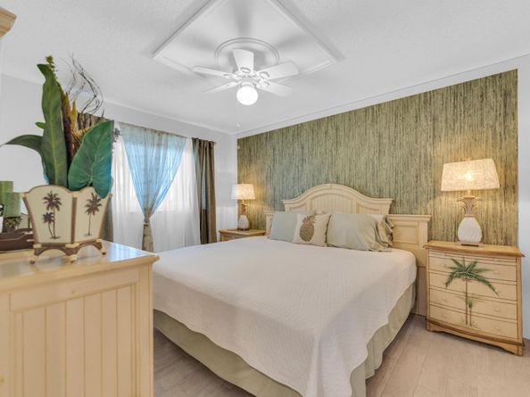 2533 Dudley Drive W E, West Palm Beach FL 33415