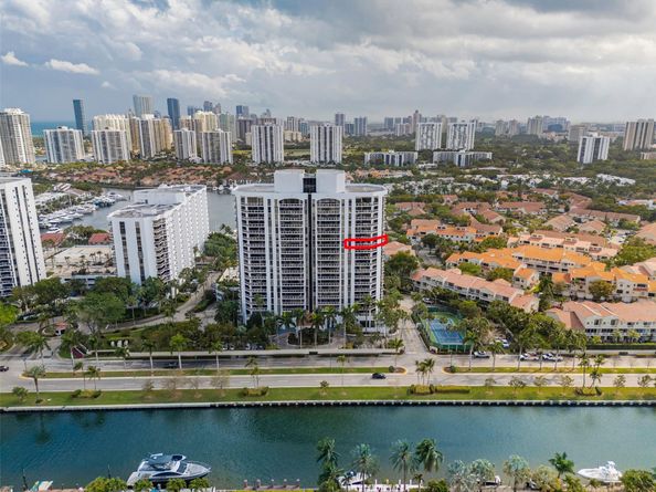 3598 Yacht Club Dr 1402, Miami FL 33180
