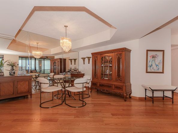 3598 Yacht Club Dr 1402, Miami FL 33180