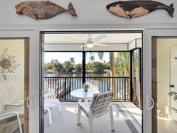 240 Captains Walk 517, Delray Beach FL 33483