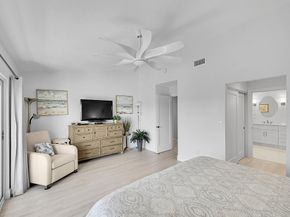 240 Captains Walk 517, Delray Beach FL 33483