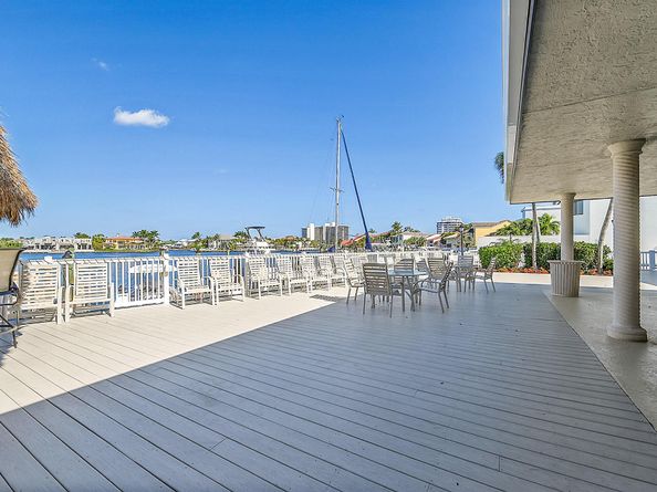 240 Captains Walk 517, Delray Beach FL 33483