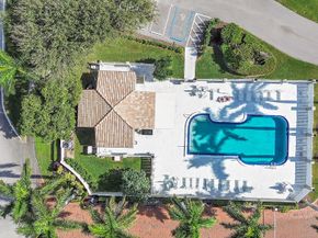 240 Captains Walk 517, Delray Beach FL 33483