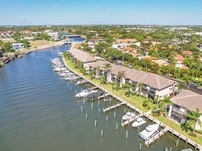 240 Captains Walk 517, Delray Beach FL 33483