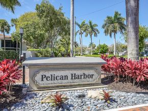240 Captains Walk 517, Delray Beach FL 33483