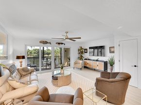 240 Captains Walk 517, Delray Beach FL 33483