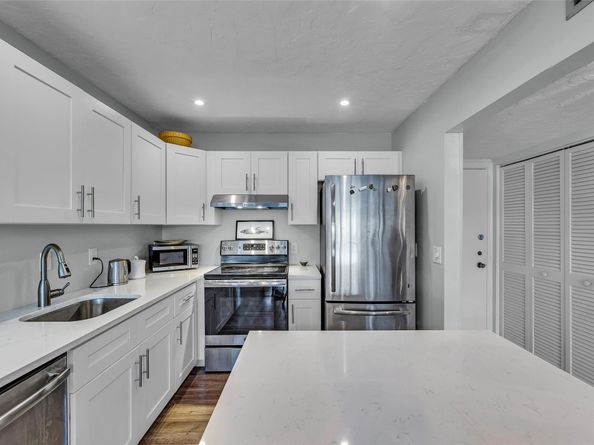 1502 S Lakeside Dr 402, Lake Worth Beach FL 33460