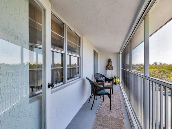 1502 S Lakeside Dr 402, Lake Worth Beach FL 33460